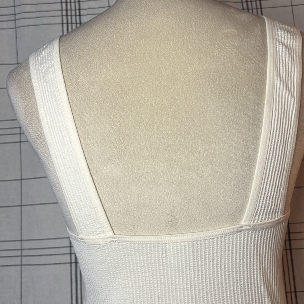 Old Navy Ribbed Tank - Picture 8 of 8